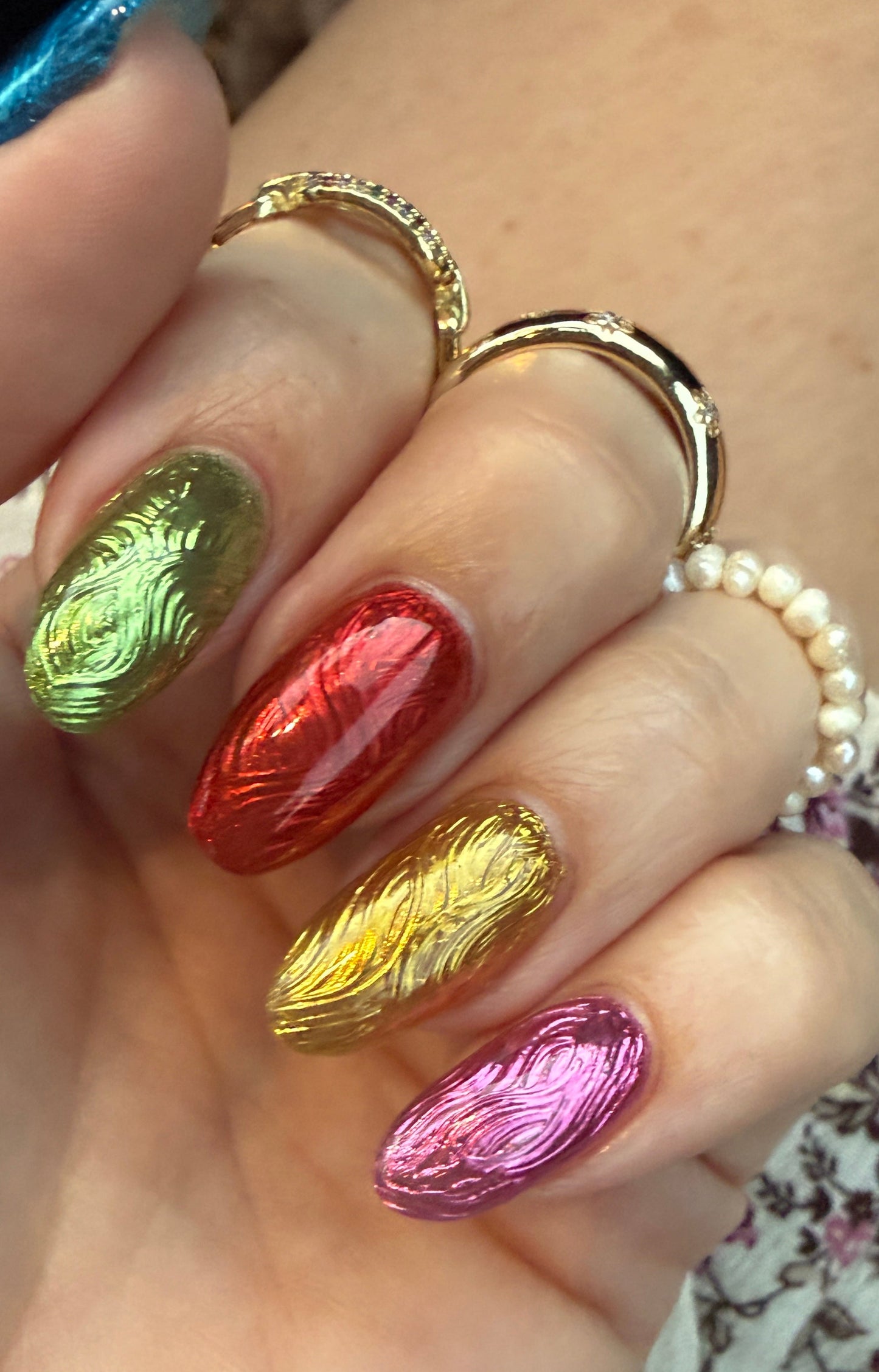 EMBOSSED GEL EFFECT